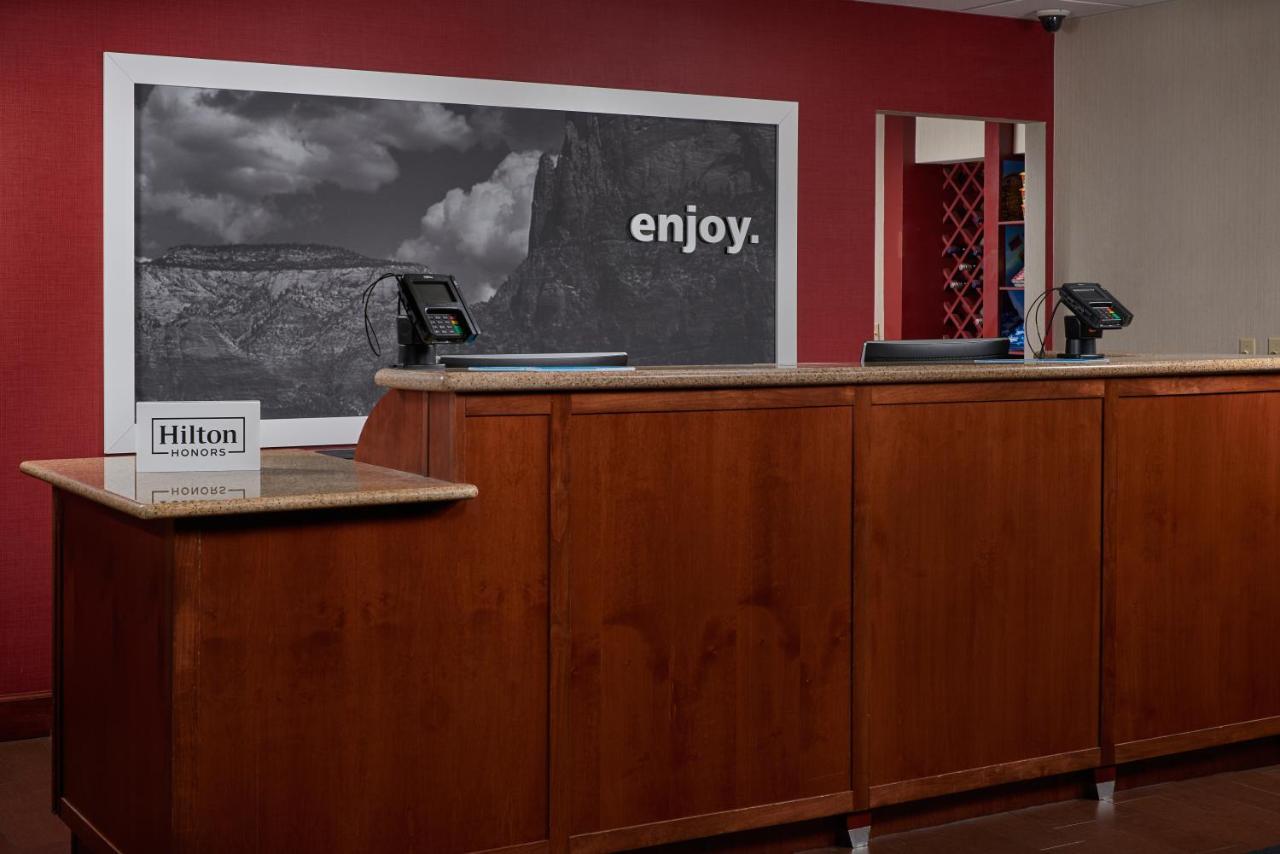 Hampton Inn & Suites Phoenix-סורפרייז מראה חיצוני תמונה