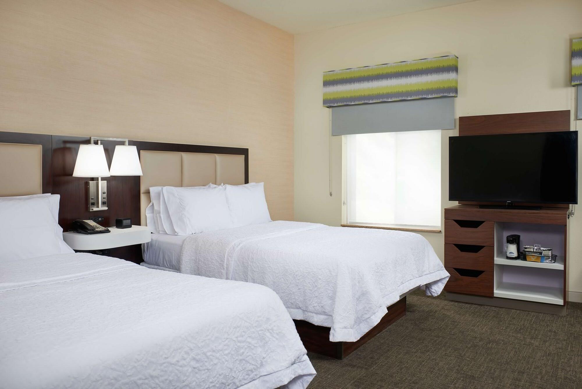 Hampton Inn & Suites Phoenix-סורפרייז מראה חיצוני תמונה
