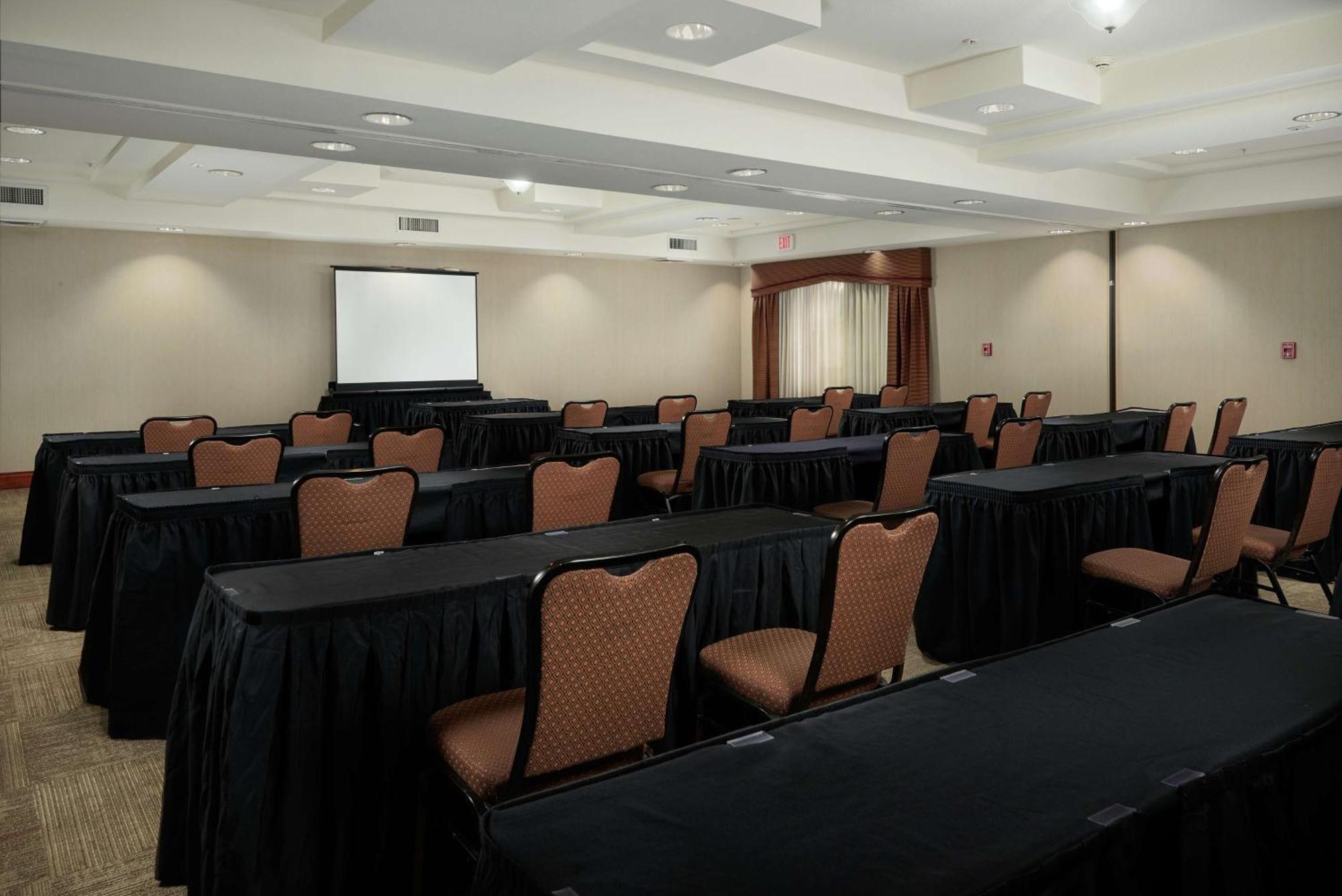 Hampton Inn & Suites Phoenix-סורפרייז מראה חיצוני תמונה
